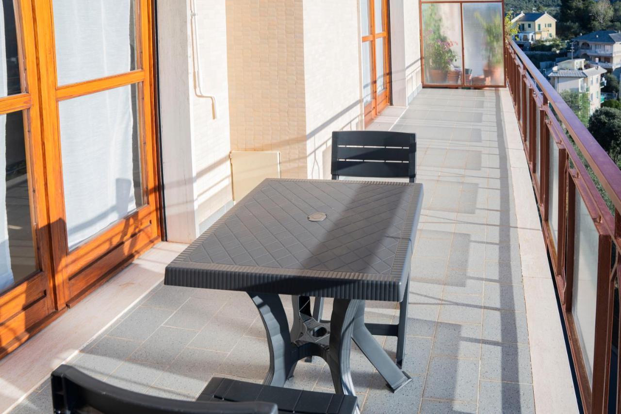 דירות 093 - Casa Panorama, Vista Mare E Vista Portofino, 500 Metri Centro Di Chiavari, Posto Auto Gratis Incluso מראה חיצוני תמונה